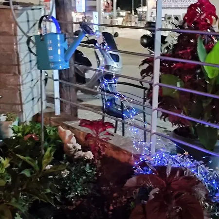 Lägenhetshotell Celeste Deluxe 4*