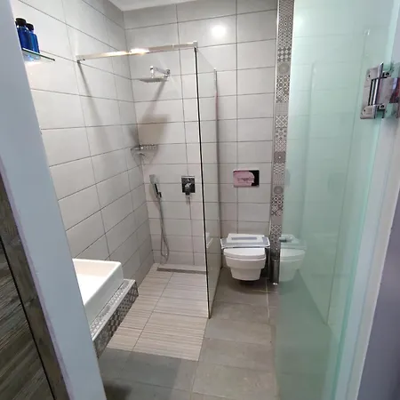 Celeste Deluxe Lägenhetshotell