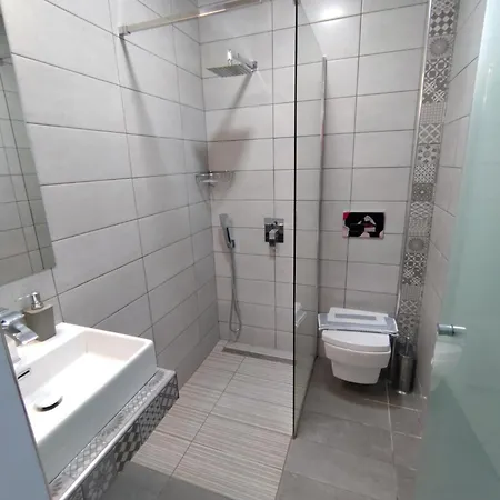 Celeste Deluxe Lägenhetshotell