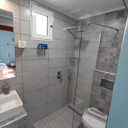 Celeste Deluxe Apartahotel