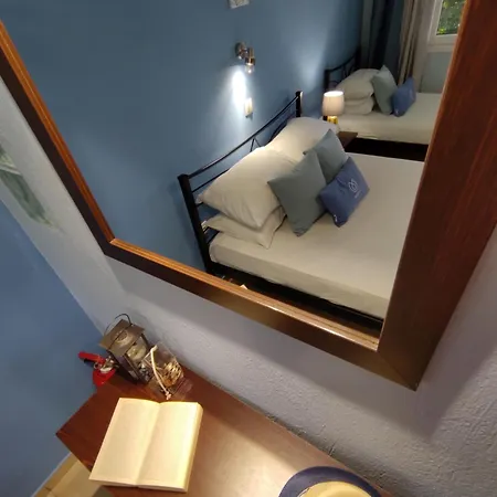 Celeste Deluxe Apartahotel 4*