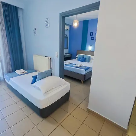 Celeste Deluxe Apartahotel 4*